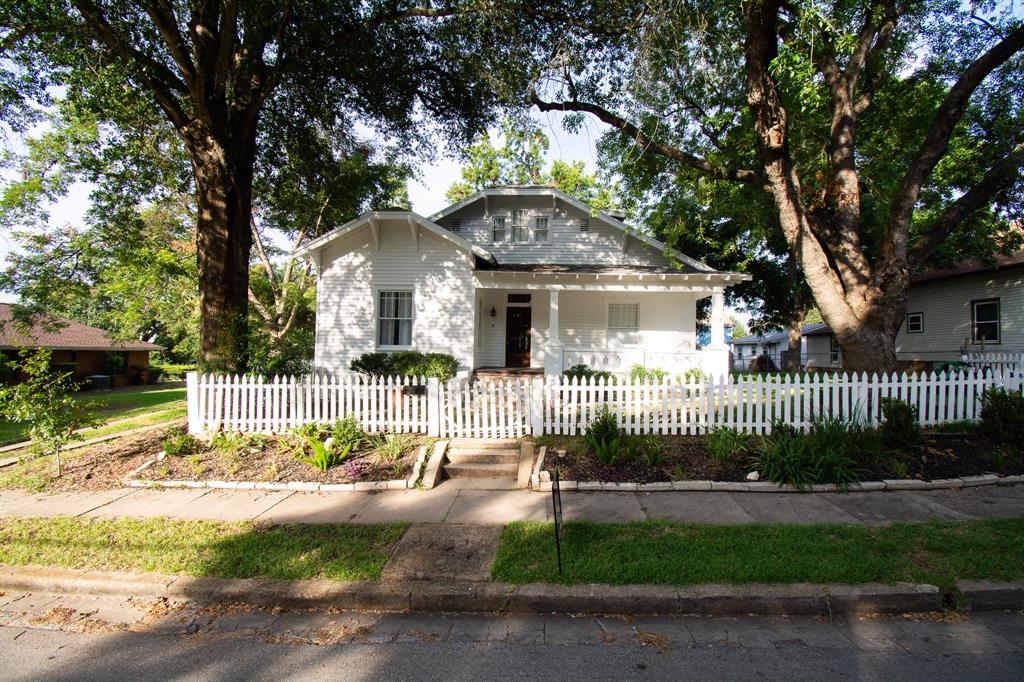 609 S Baylor Street Brenham Texas 77833, 58