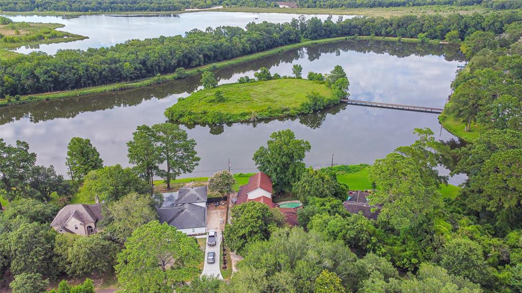 623  Brook Hollow Drive Conroe Texas 77385, 15