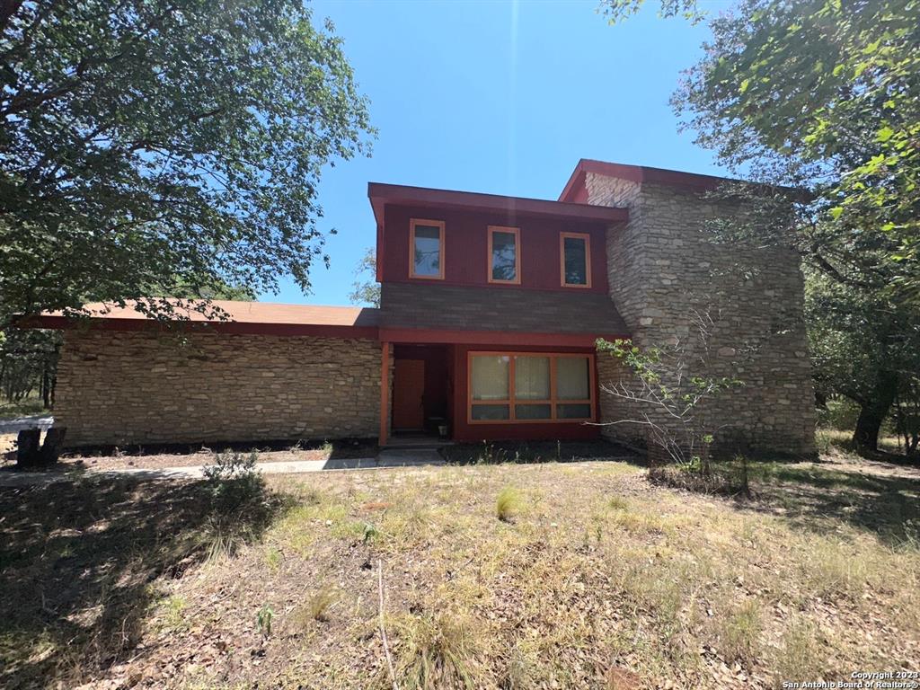 1953 Bentwood Dr