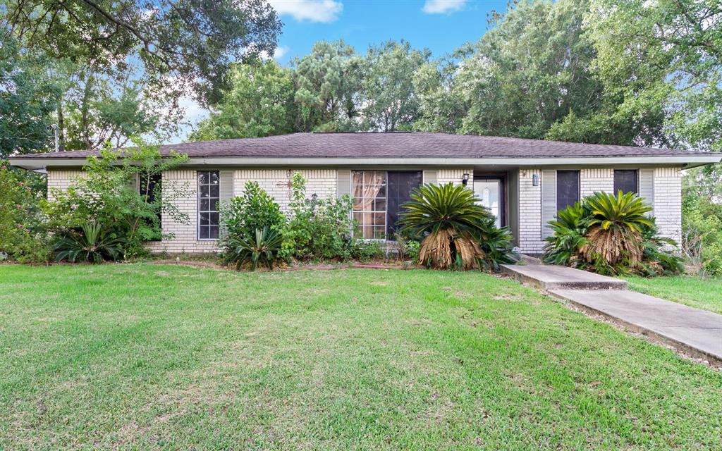 204  Bayou Drive Beaumont Texas 77705, 51