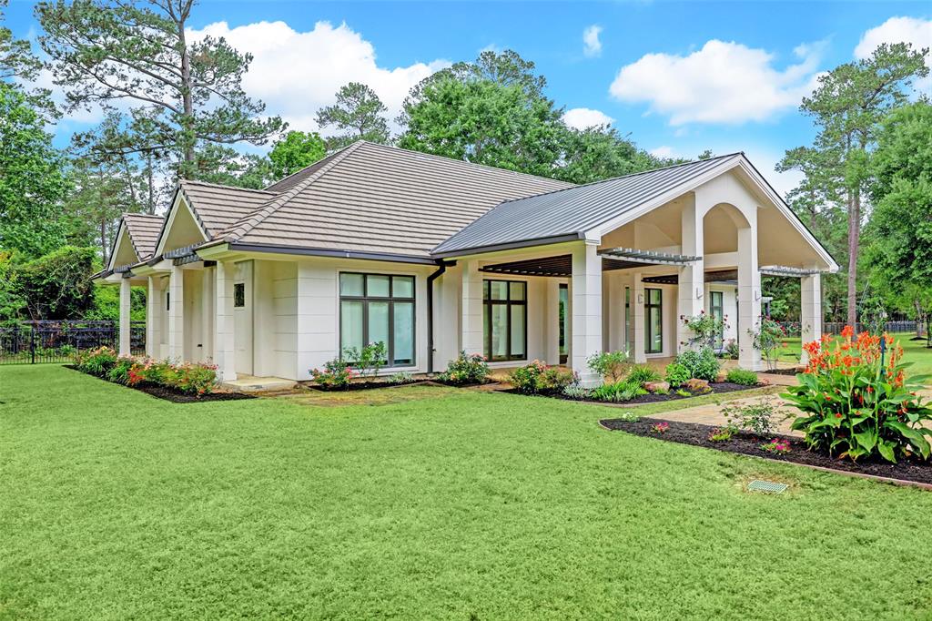 11 Saddlebrook Court, Tomball, TX 77375