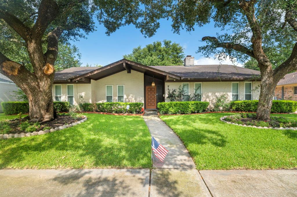 9414  Brooding Oak Circle Houston Texas 77096, 20