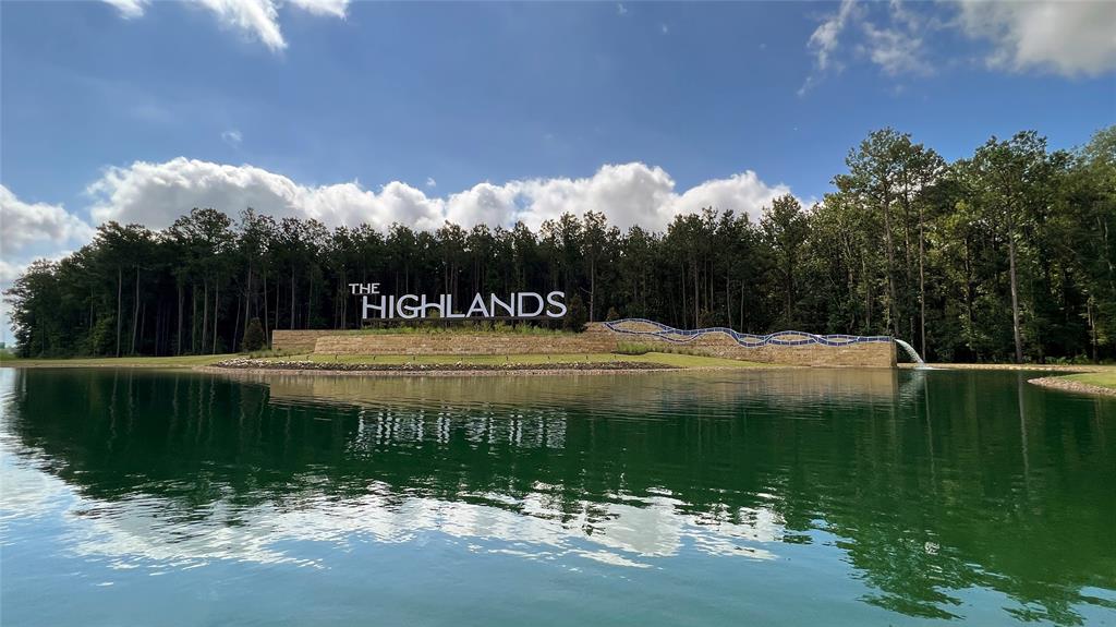 Entrance to the Highlands.
