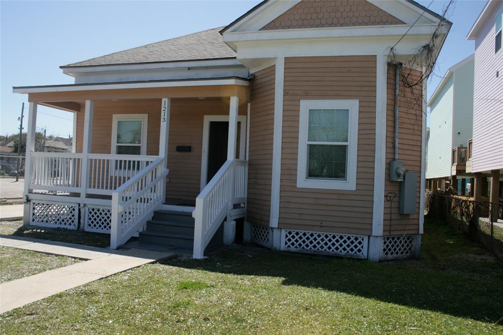 1213  30TH ST Street Galveston Texas 77550, 33