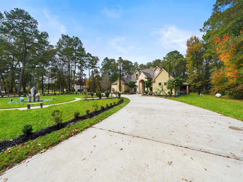 19531 Riverwalk Dr, Porter, TX 77365