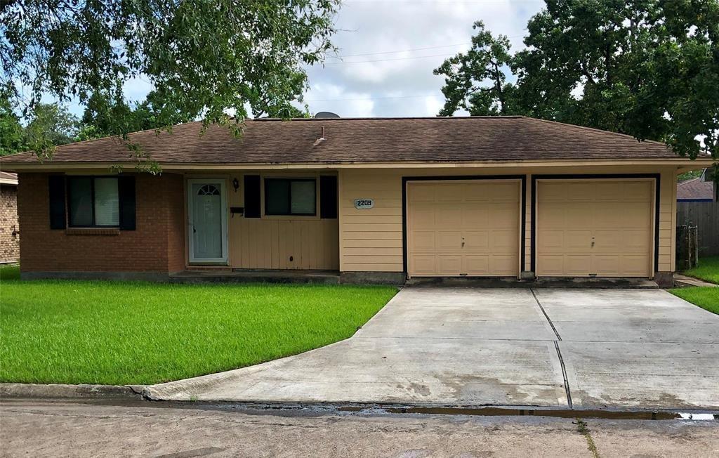 2209  20th Avenue Texas City Texas 77590, 33