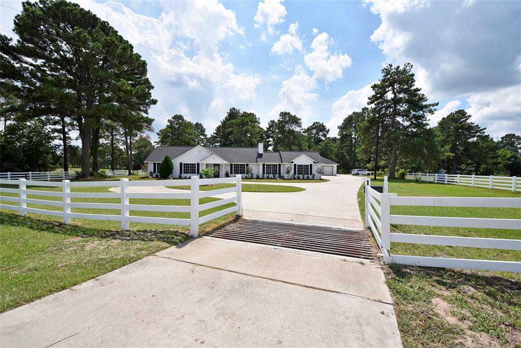 16011  Pine Country Boulevard Tomball Texas 77377, 35