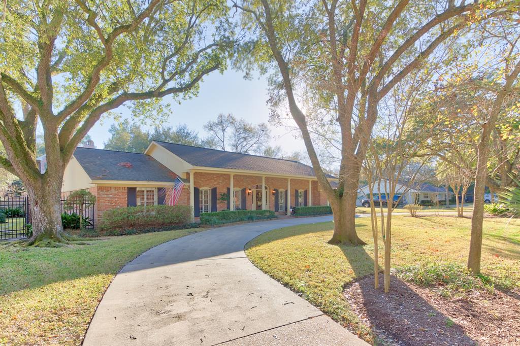 11407 S Chestwood Drive, Houston 11407 S Chestwood Drive Houston Texas 77024, 23