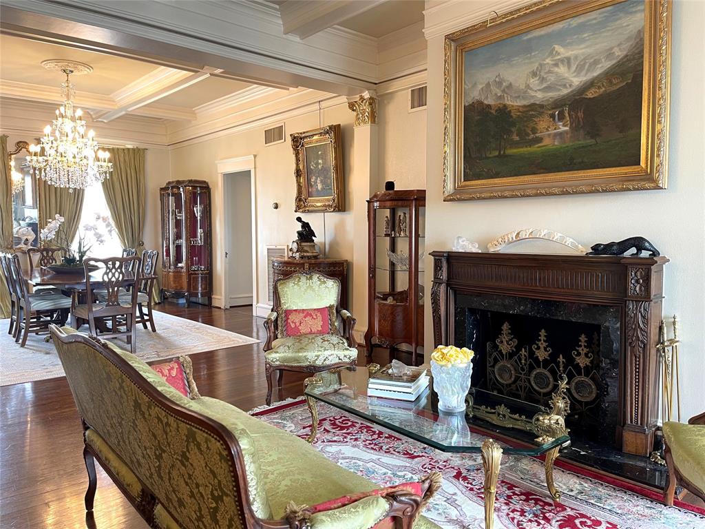 1700  Main Street Houston Texas 77002, 9