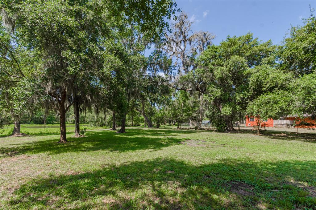 266 Fawn Trail, Lake Jackson, TX 77566 - HAR.com