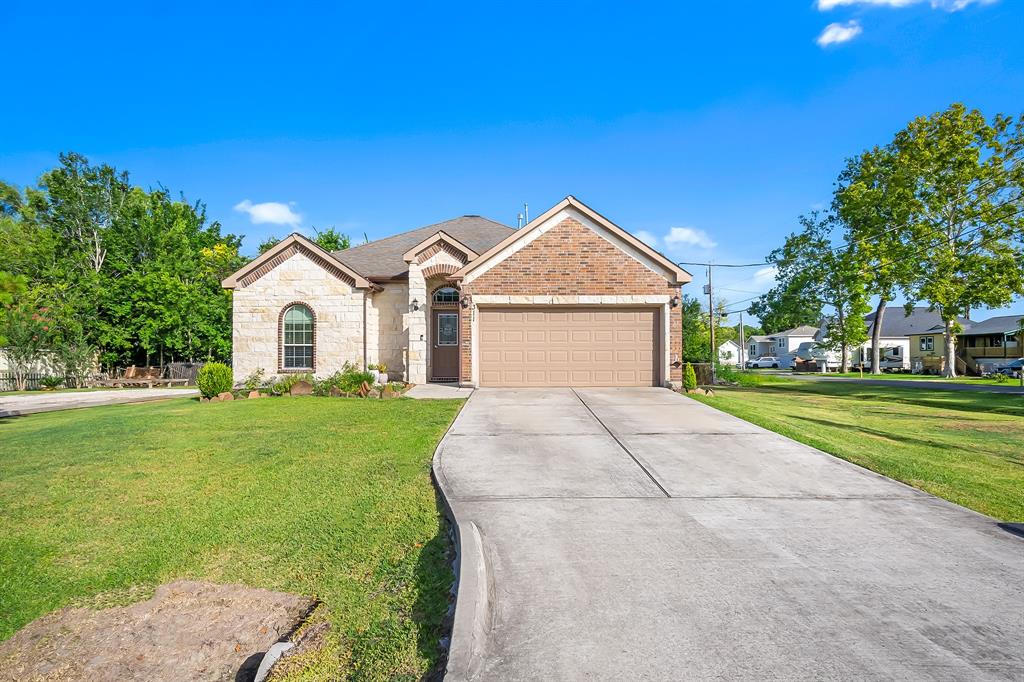 311 W Independence Avenue League City Texas 77573, 33