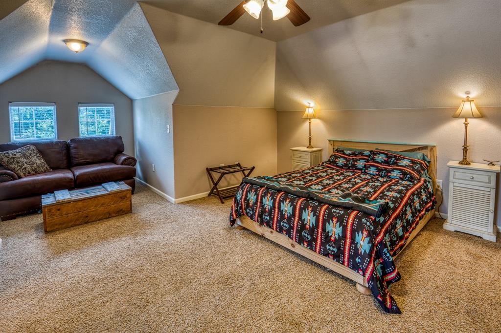 3rd bedroom, loft, game room, reading nook? Whatever you desire, it can be done here! 2nd bath located to left of reading nook.