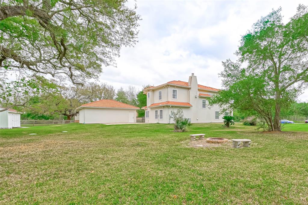 21727 Chenango Lake Drive, Angleton, TX 77515