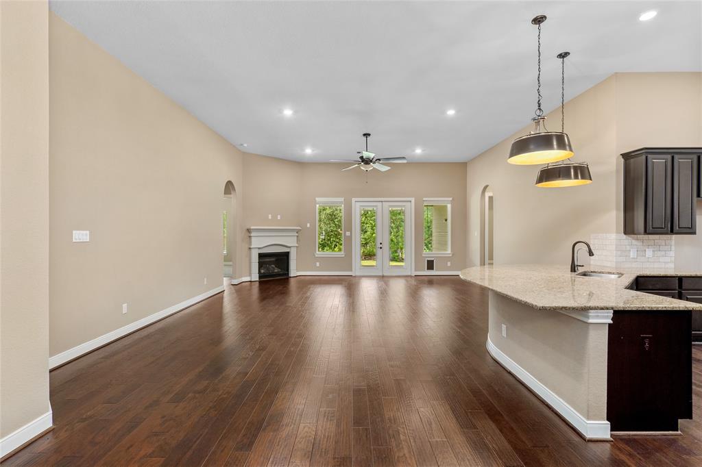 211 Magnolia Reserve Loop, Magnolia, TX 77354