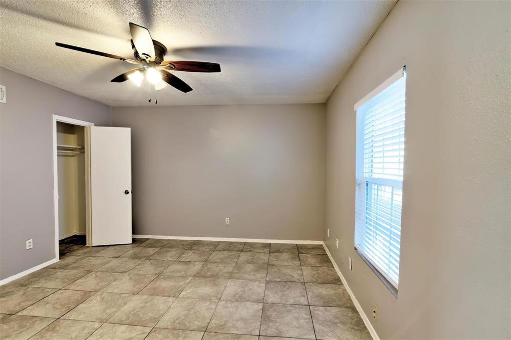 935 N Byrne Street, Houston 935 N Byrne Street Houston Texas 77009, 9