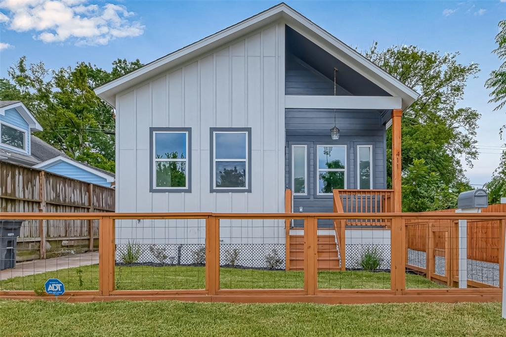 411  Vincent Street Houston Texas 77009, 9