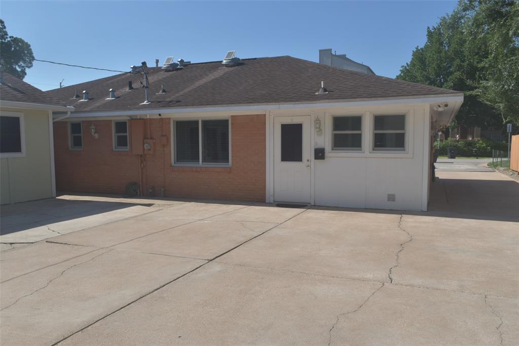 5822  Fairdale Lane  Houston Texas 77057, 22