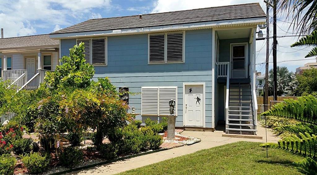 916  Ball Street Galveston Texas 77550, 33