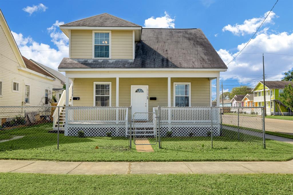 2727  Avenue K  Galveston Texas 77550, 33