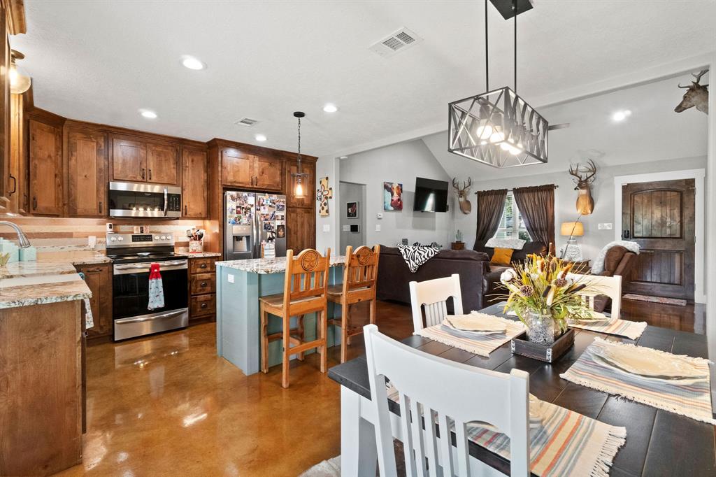 201  Post Oak Street Livingston Texas 77351, 44