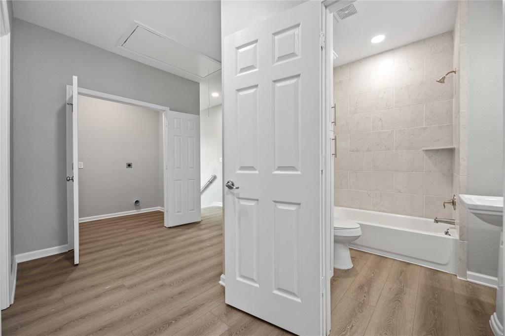 Photo #8: 61547869 Listing 
