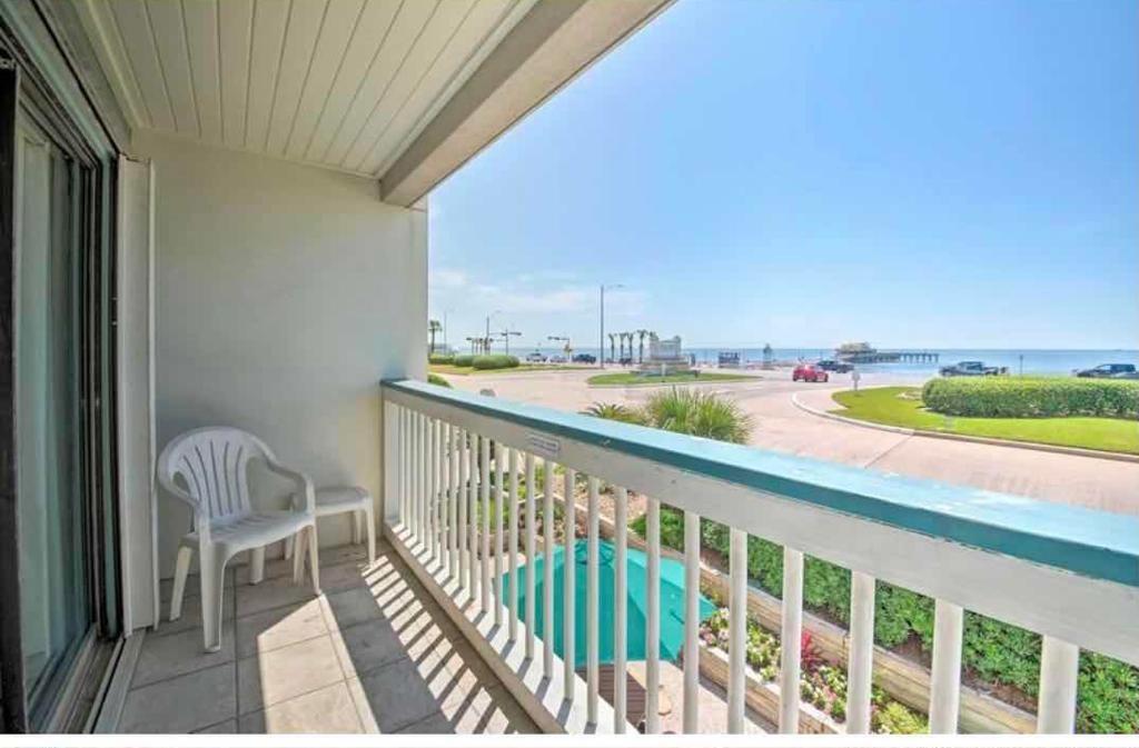 6102 Seawall Boulevard Galveston Texas 77551, Galveston 6102 Seawall Boulevard Galveston Texas 77551, Galveston