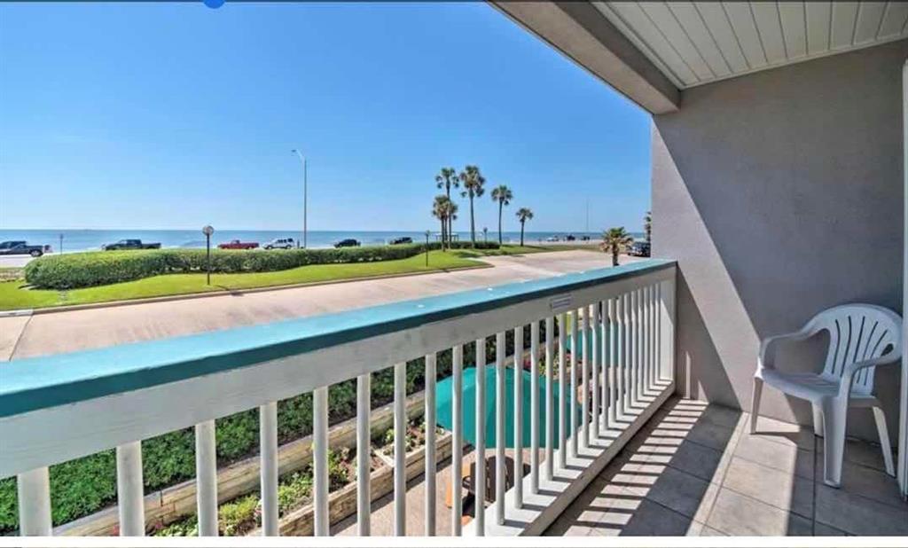 6102 Seawall Boulevard, Galveston Photo