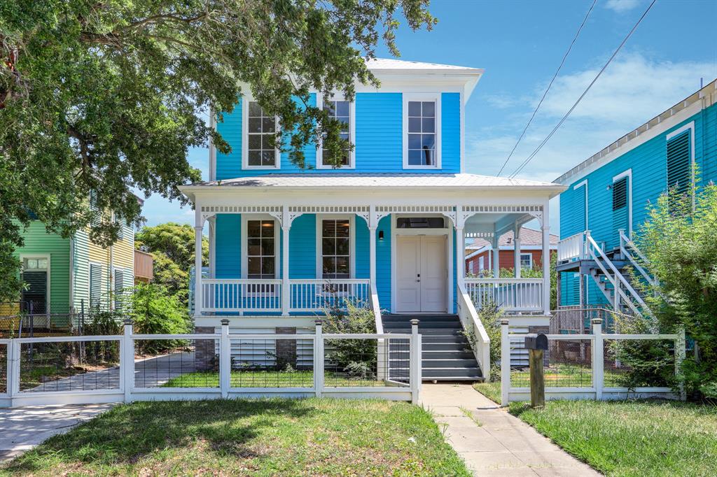 3723  Avenue K  Galveston Texas 77550, Galveston
