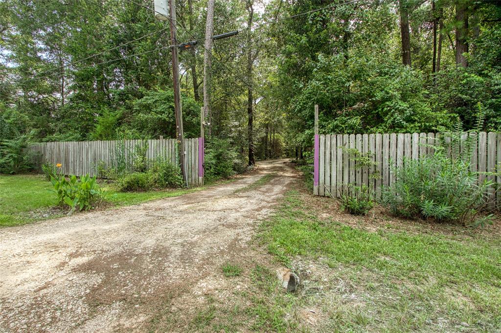 12447 Mill Creek Dr S, Plantersville, TX 77363