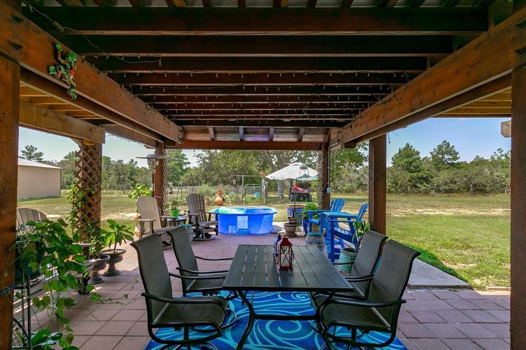 outdoor covered patio