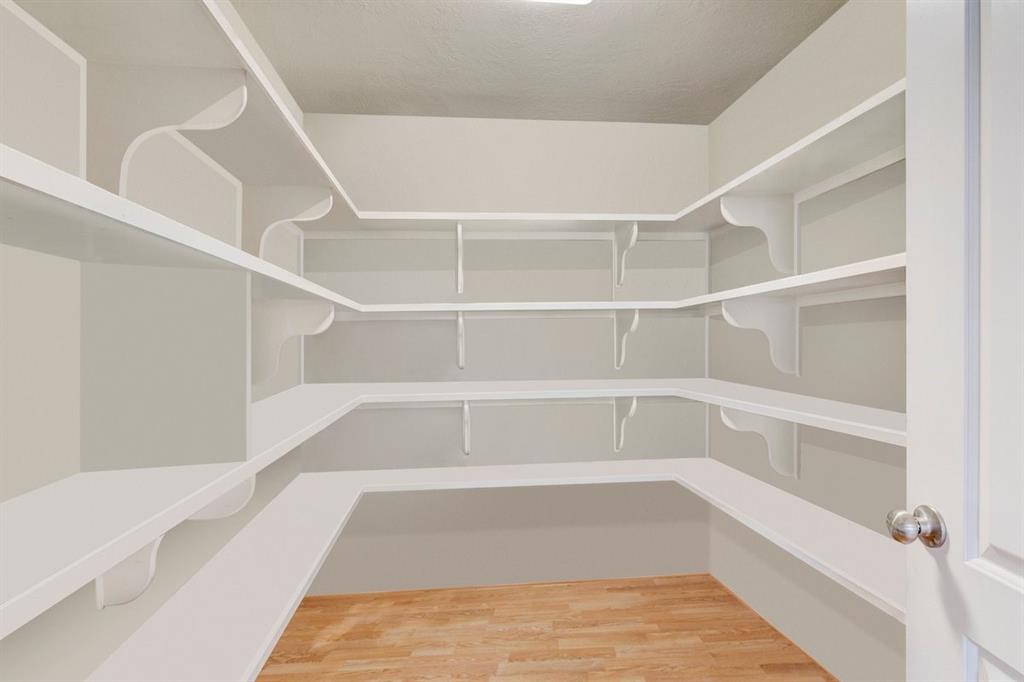 DECLUTTERED PHOTO OF PANTRY