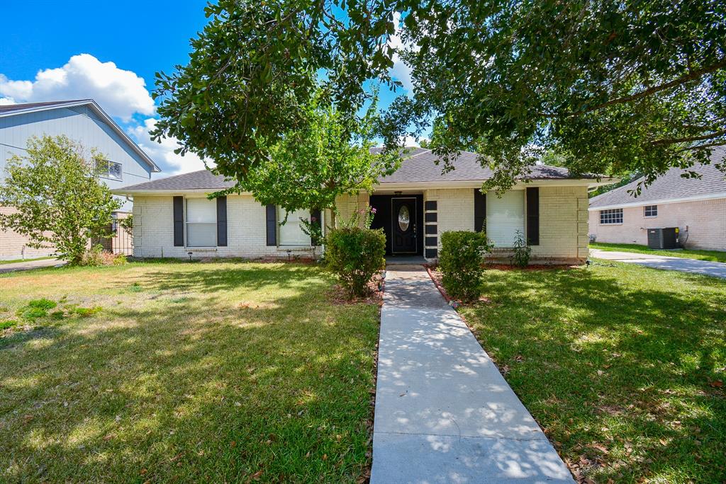 2615 Forest Rdg Dr