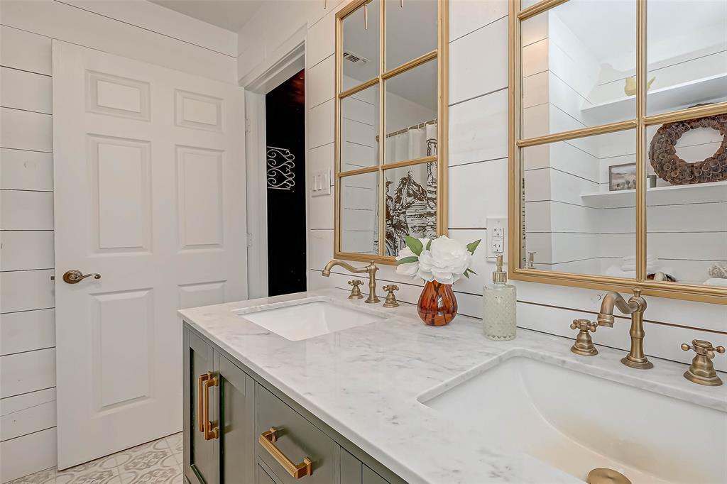 Lovely second bathroom looks right out of a model home!