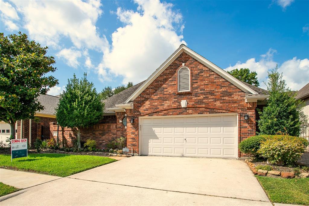 4511 Country Club Vw, Baytown, TX 77521