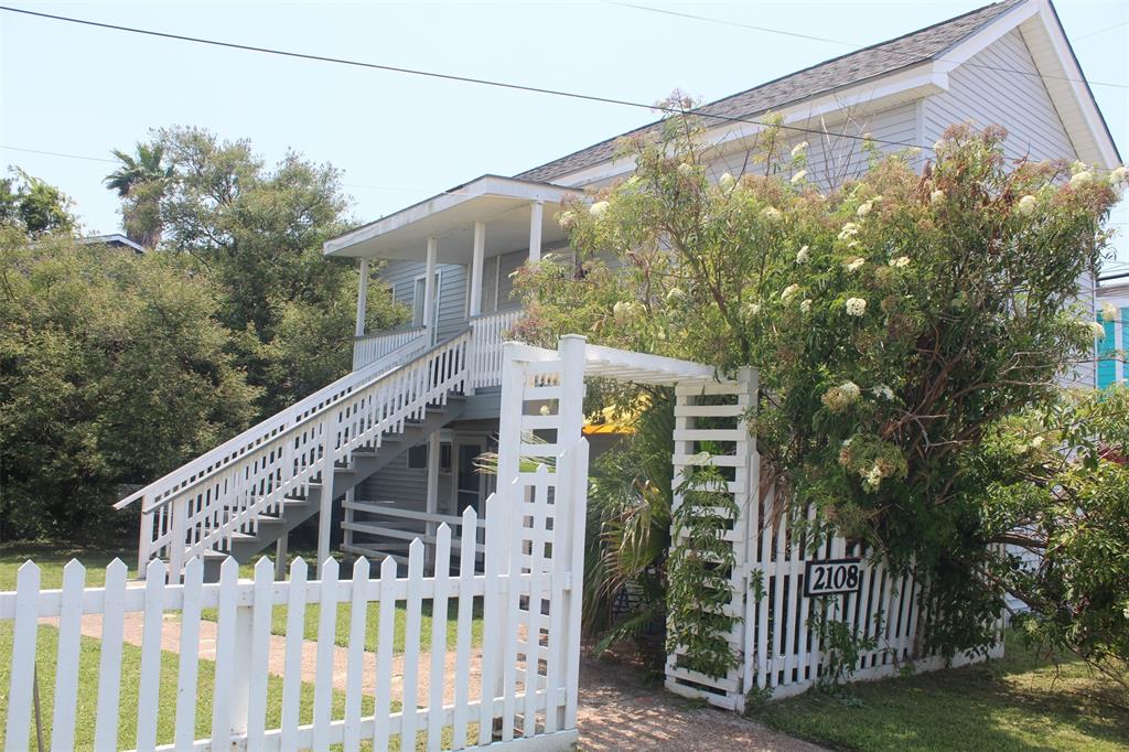 2108  56th Street Galveston Texas 77551, Galveston