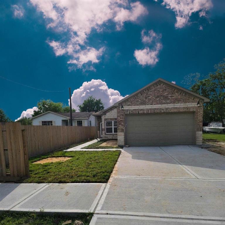 6105  Bobby Burns Street Houston Texas 77028, 2