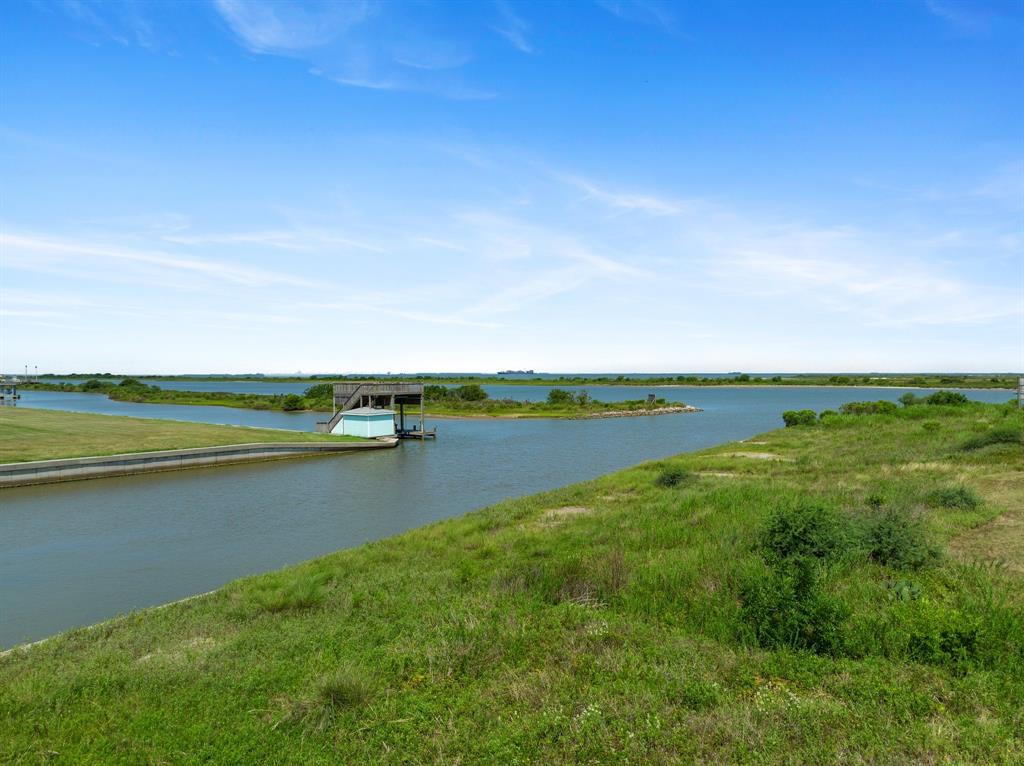 1418 17th Street , Port Bolivar, Texas image 12