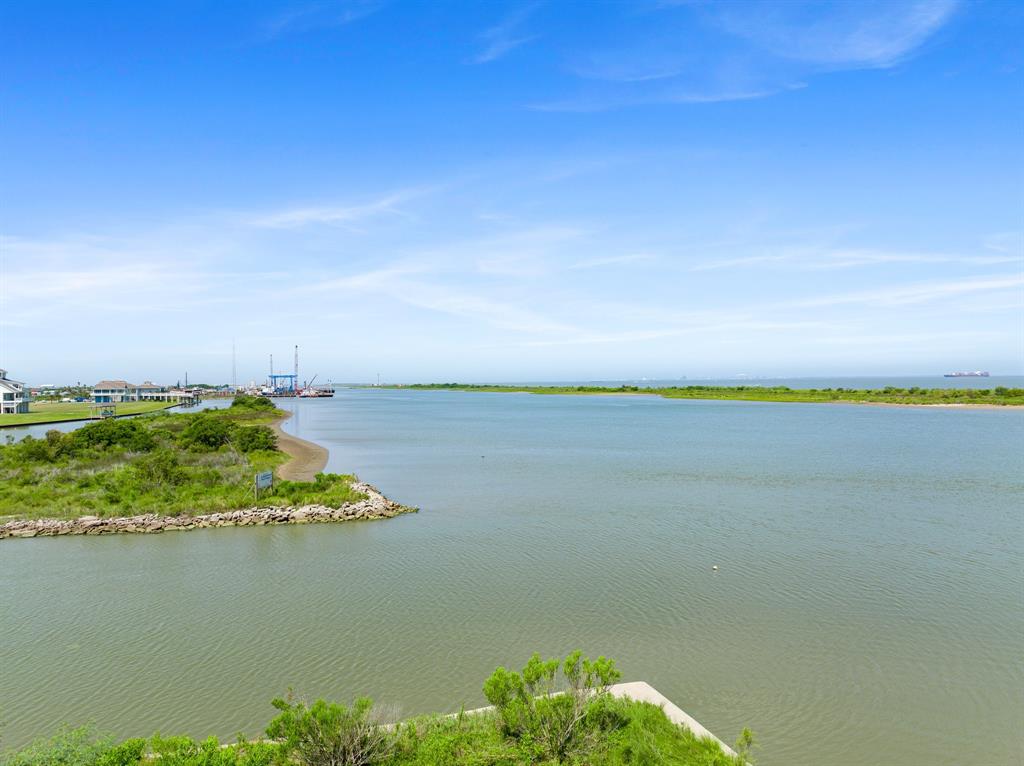 1416 17th Street , Port Bolivar, Texas image 9