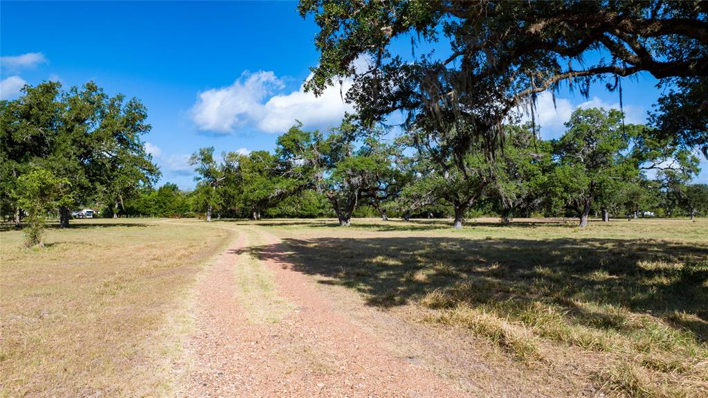 8051 County Road 283  , Edna, Texas image 10