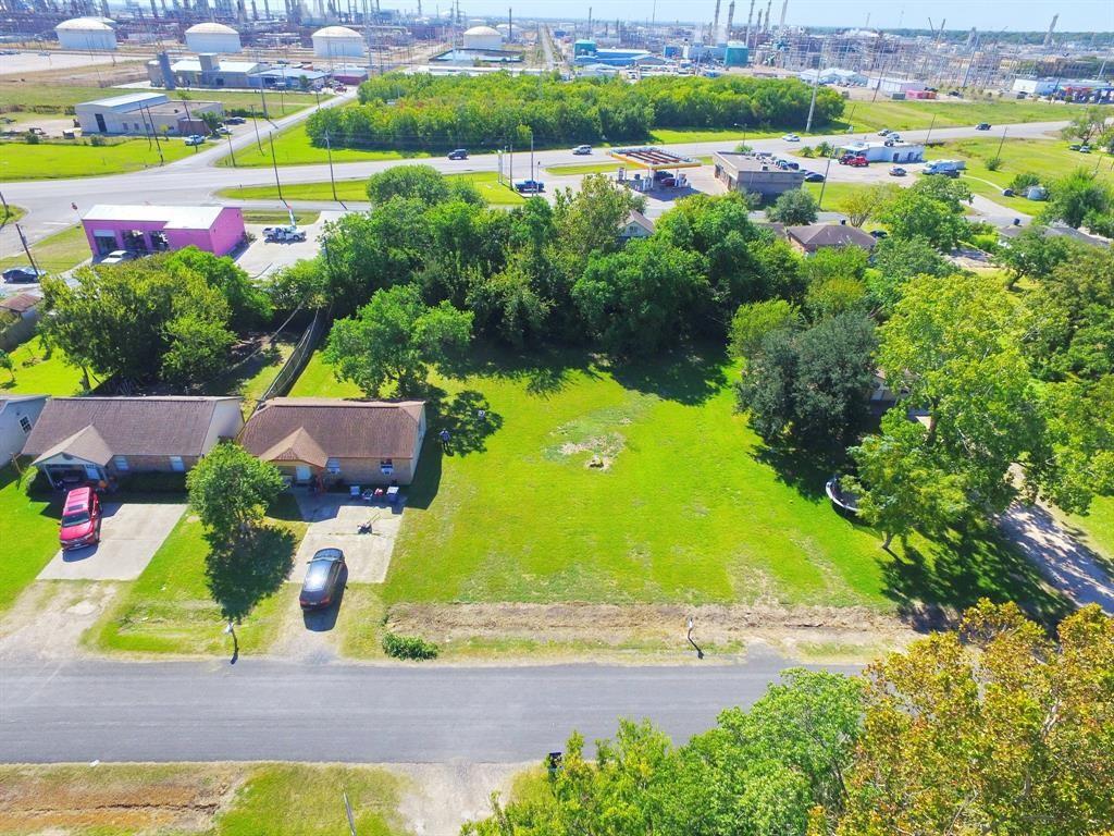 3119  Texas Avenue Texas City Texas 77590, 33