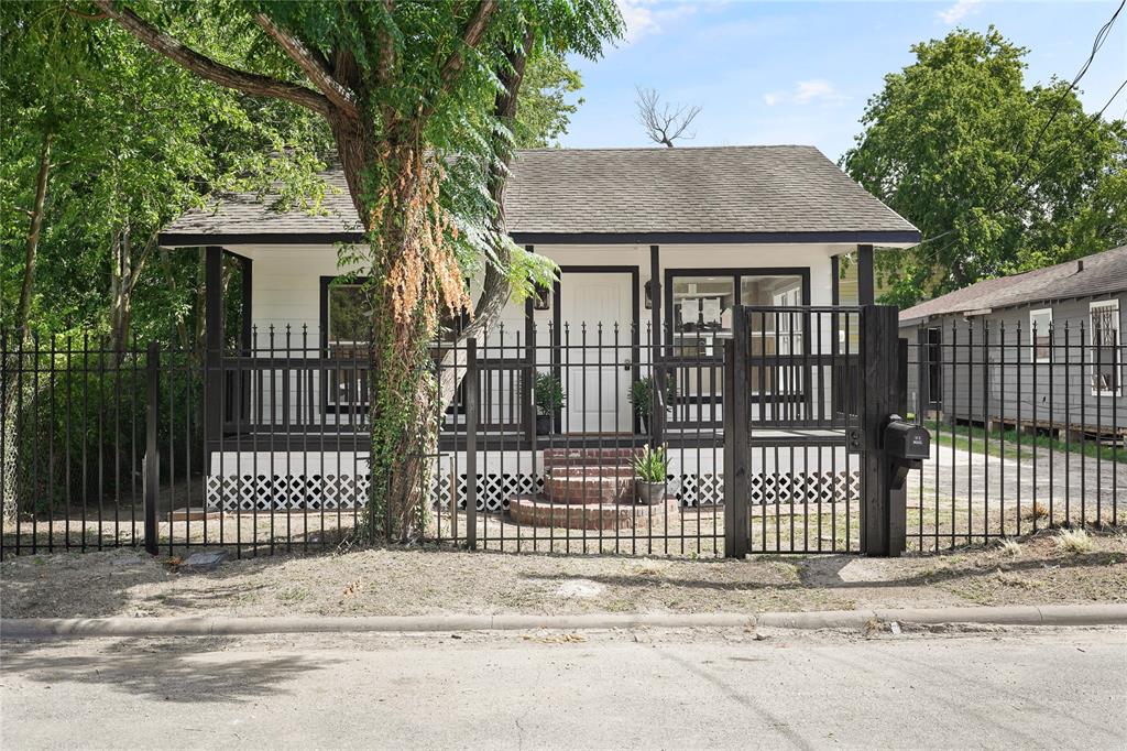 1318 E 36th Street Houston Texas 77022, 9