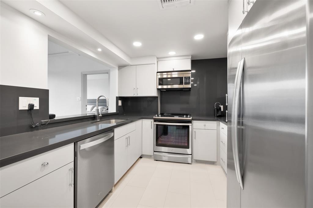 Photo #10: 46004728 Listing 