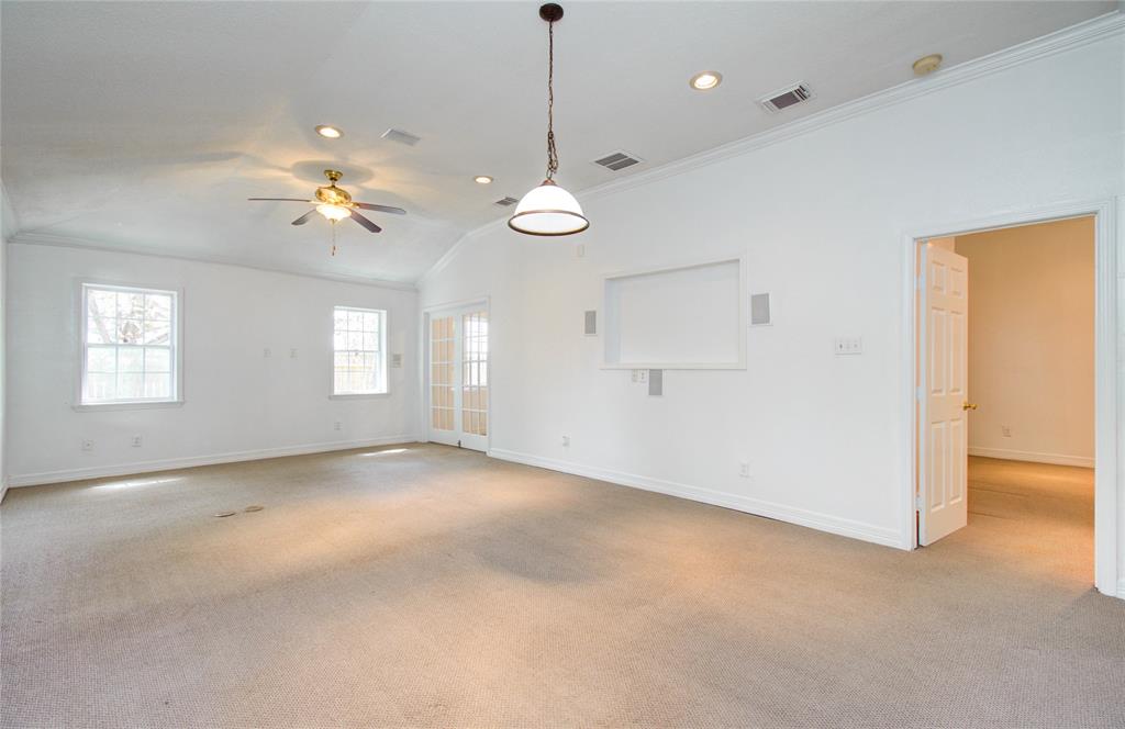 This huge room can be used as a gameroom or as another primary bedroom(6th bedroom) since it has its own full bathroom