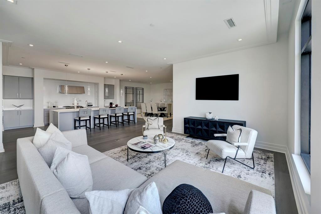 Photo #3: 55989662 Listing 
