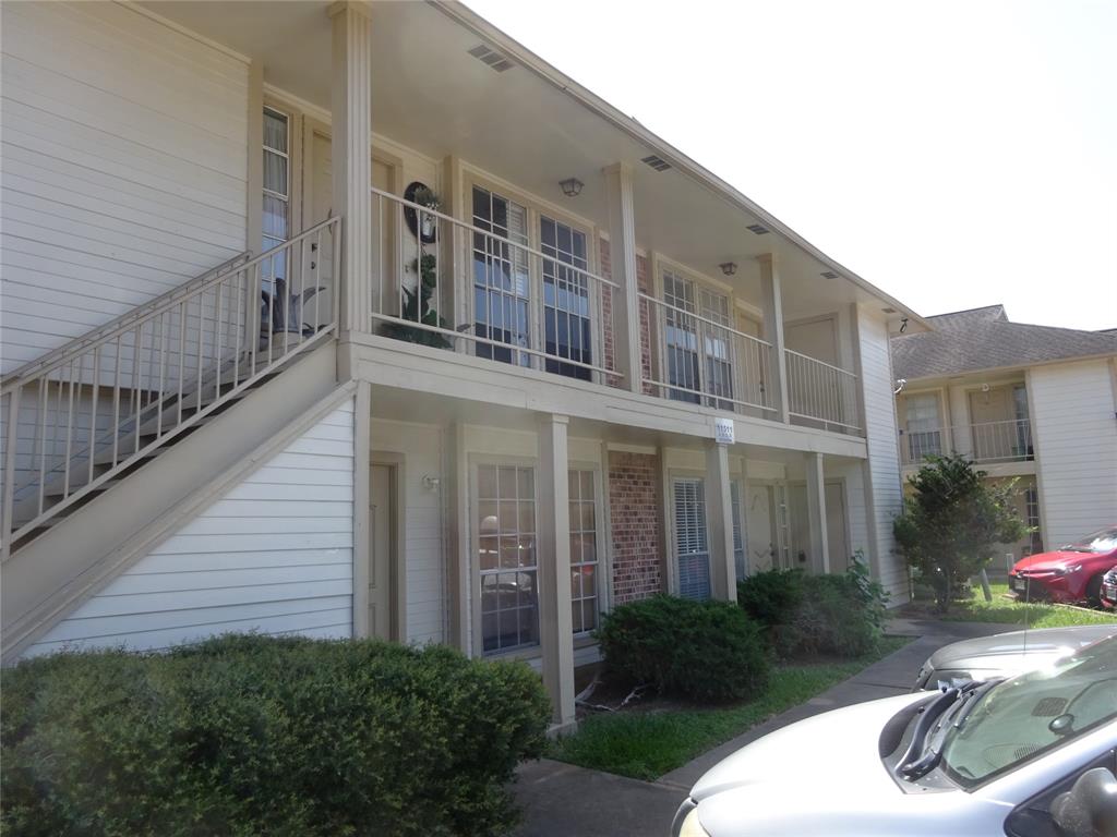 11511 Meadow Ln 4, Houston, TX 77477
