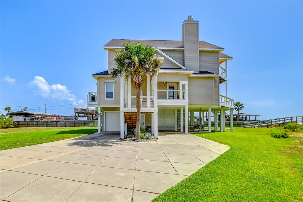 18211 E De Vaca Ln  Galveston Texas 77554, 33