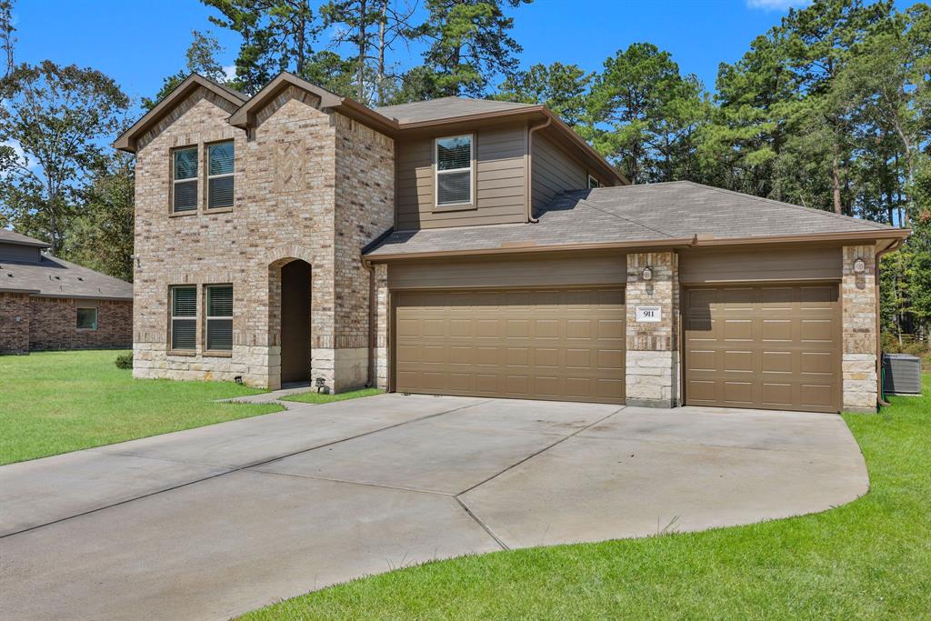 911  Forest View  New Caney Texas 77357, 40