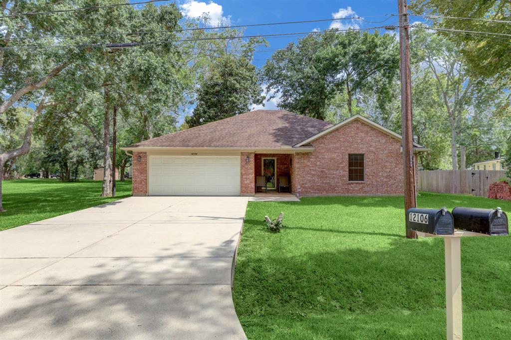 12106  24th Street Santa Fe Texas 77510, 33
