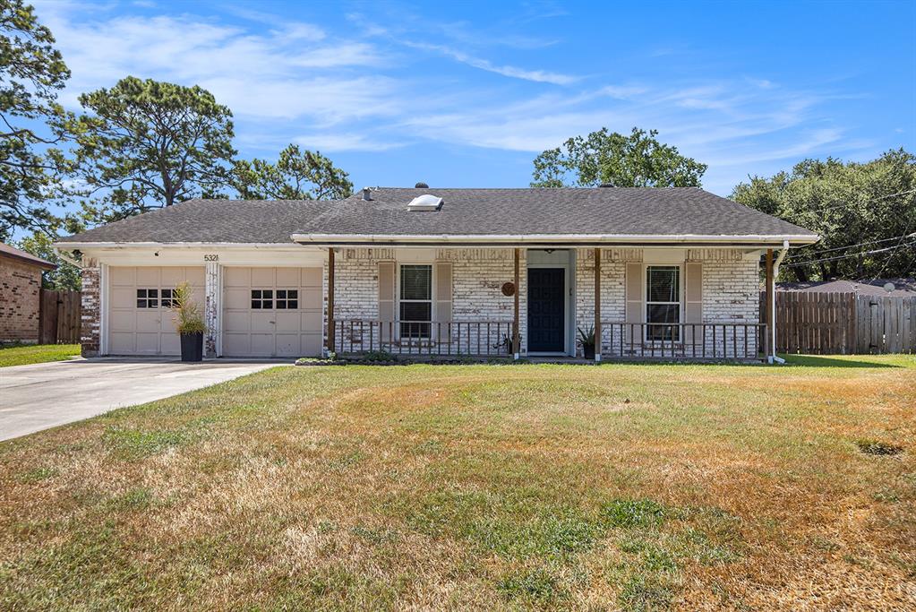 5321  Tanglebriar Drive Dickinson Texas 77539, Dickinson