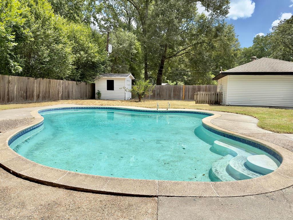 2658 S Woodloch St, Conroe, TX 77385